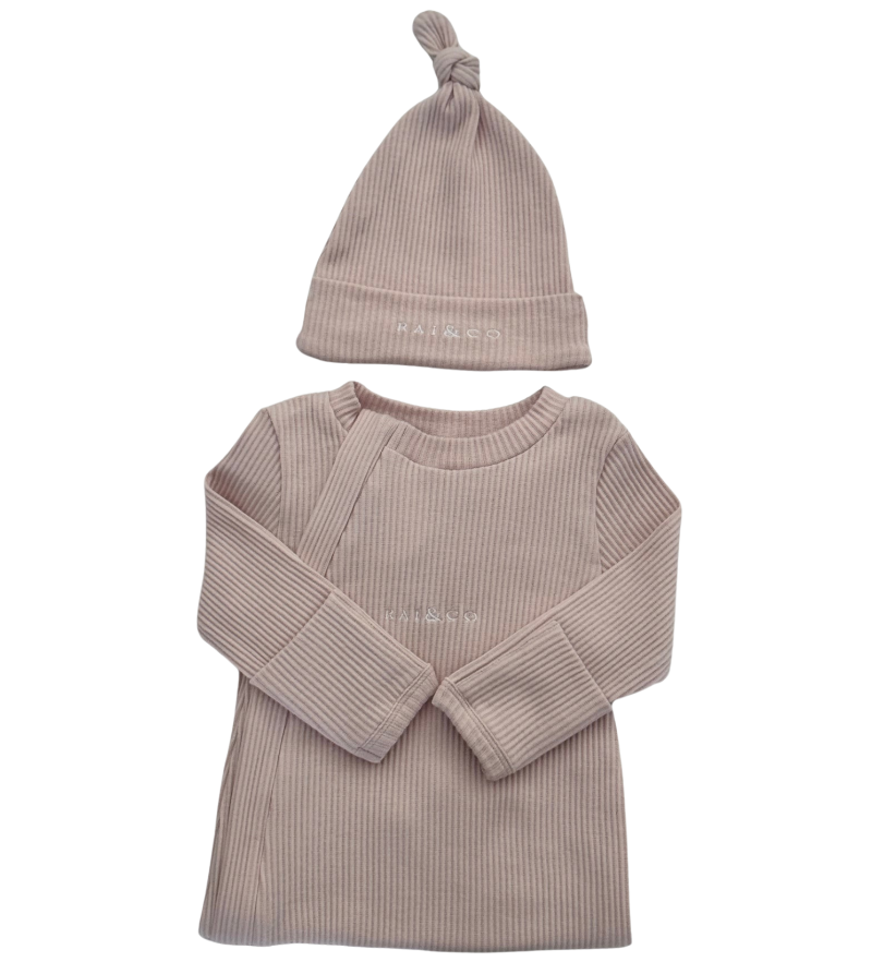 Baby outfit with ribbed dress and Baby Beanie Ribbed Knotted in Beige a white background