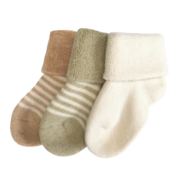 Organic undyed cotton 3 pack Striped socks in white background
